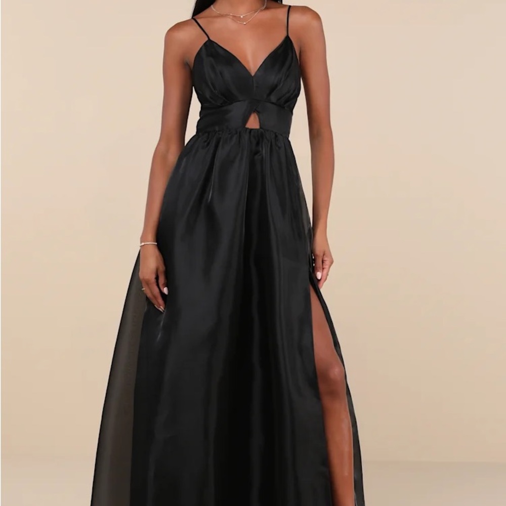 Lulu's Black Maxi Gown Spaghetti Strap Plunge